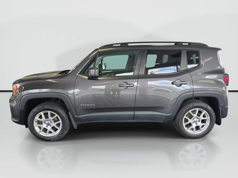 Used 2019 Jeep Renegade Latitude w/ Cold Weather Group AWD/4WD image 2