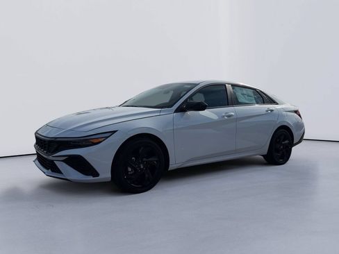 New 2026 Hyundai Elantra SEL FWD image 7