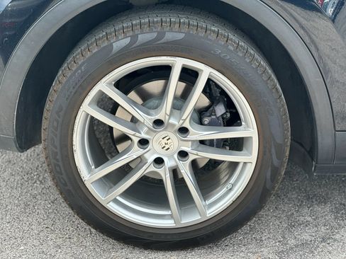 Used 2019 Porsche Cayenne AWD/4WD image 27