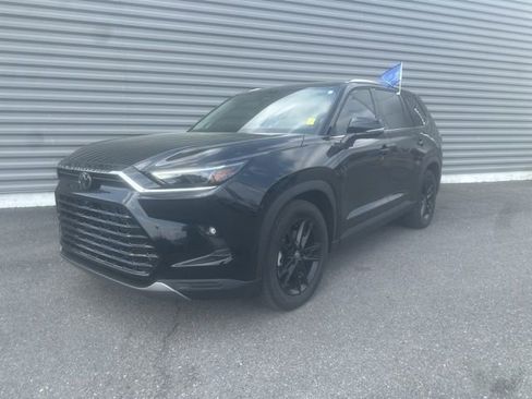 Used 2026 Toyota Grand Highlander Platinum image 1