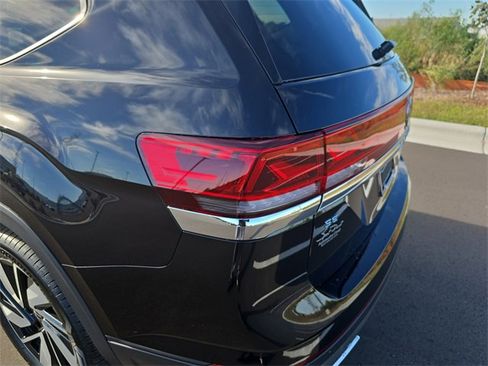 New 2026 Volkswagen Atlas SE image 28