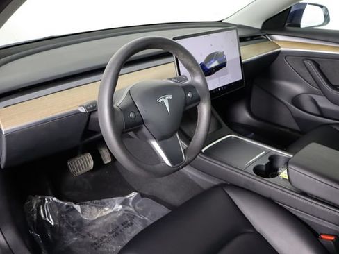 Used 2023 Tesla Model 3 Standard Range RWD image 18
