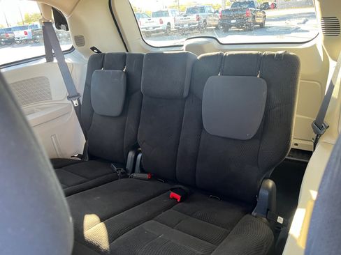 Used 2017 Dodge Grand Caravan SE w/ Power Window Group image 17