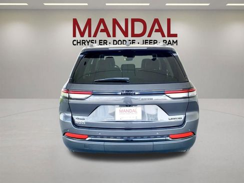 Used 2023 Jeep Grand Cherokee Limited w/ Black Appearance Package AWD/4WD image 6