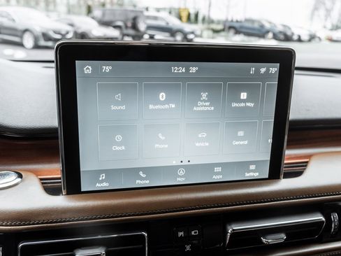 Used 2021 Lincoln Aviator Reserve w/ Equipment Group 202A image 21