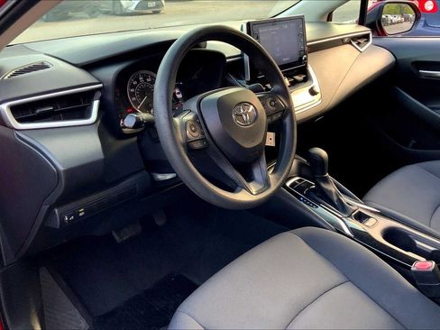 Used 2020 Toyota Corolla LE FWD image 16