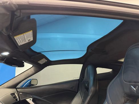 Used 2016 Chevrolet Corvette Z06 w/ 3LZ Preferred Equipment Group image 11