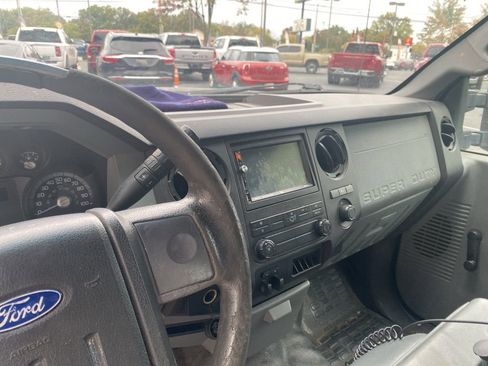 Used 2011 Ford F350 XL w/ XL Value Pkg image 8