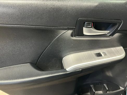 Used 2013 Toyota Camry SE image 12