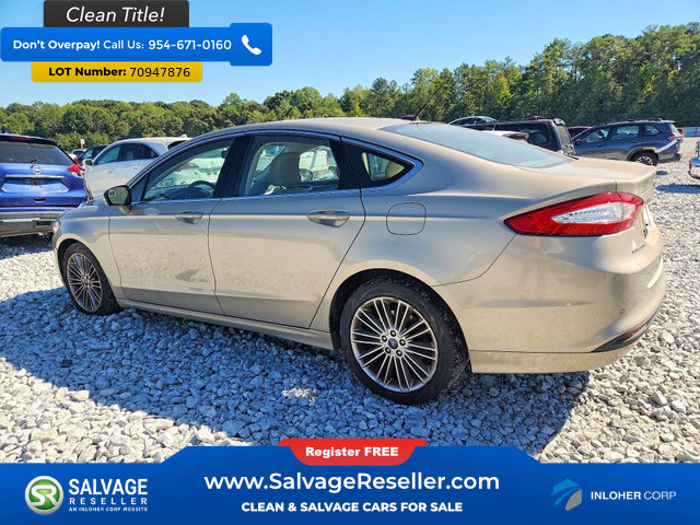Used 2015 Ford Fusion SE w/ Equipment Group 202A FWD image 3