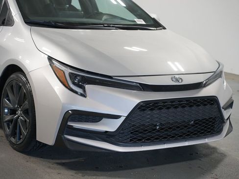 Certified 2024 Toyota Corolla SE FWD image 4