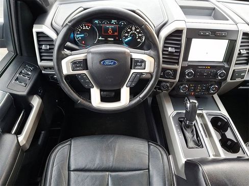 Used 2019 Ford F150 Lariat image 12