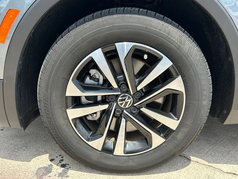 Used 2024 Volkswagen Tiguan S FWD image 33