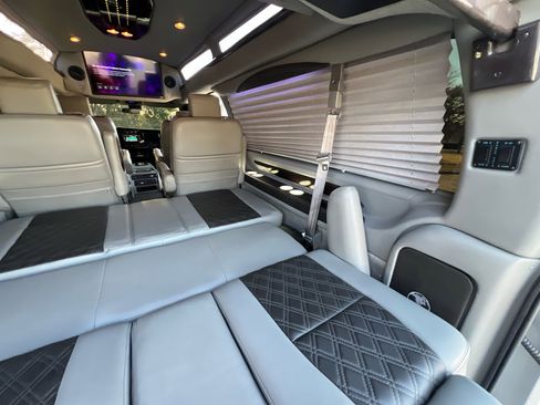 Used 2022 Chevrolet Express 2500 Extended w/ Enhanced Convenience Package image 43