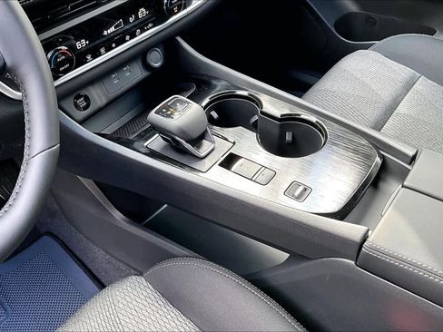 New 2026 Nissan Rogue SV image 7