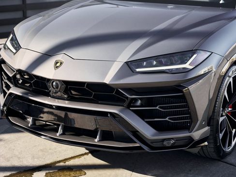 Used 2021 Lamborghini Urus image 6