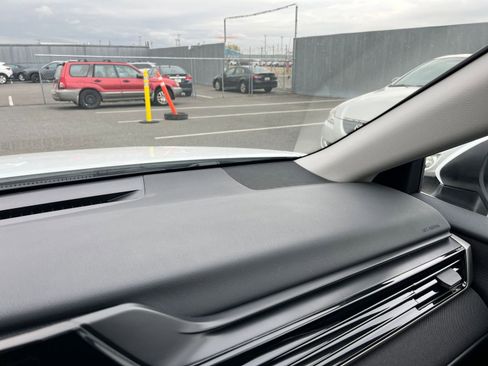 Used 2025 Toyota Camry LE image 34