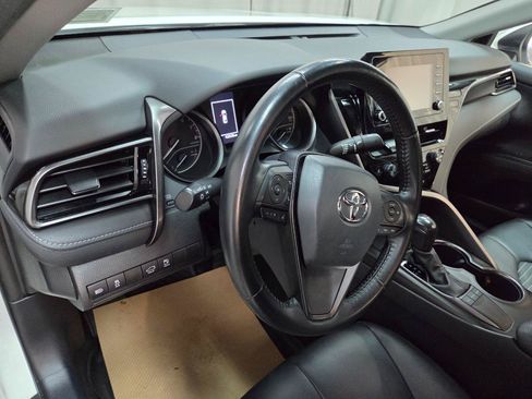 Used 2022 Toyota Camry SE FWD image 17