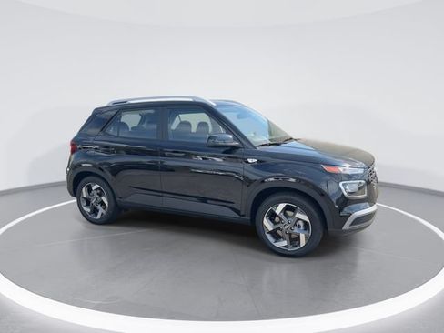 New 2026 Hyundai Venue SEL FWD image 9