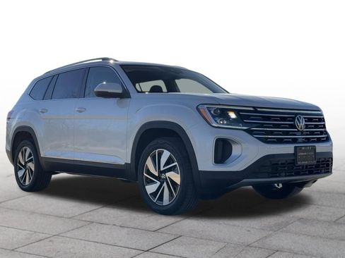 Used 2025 Volkswagen Atlas SEL AWD/4WD image 14