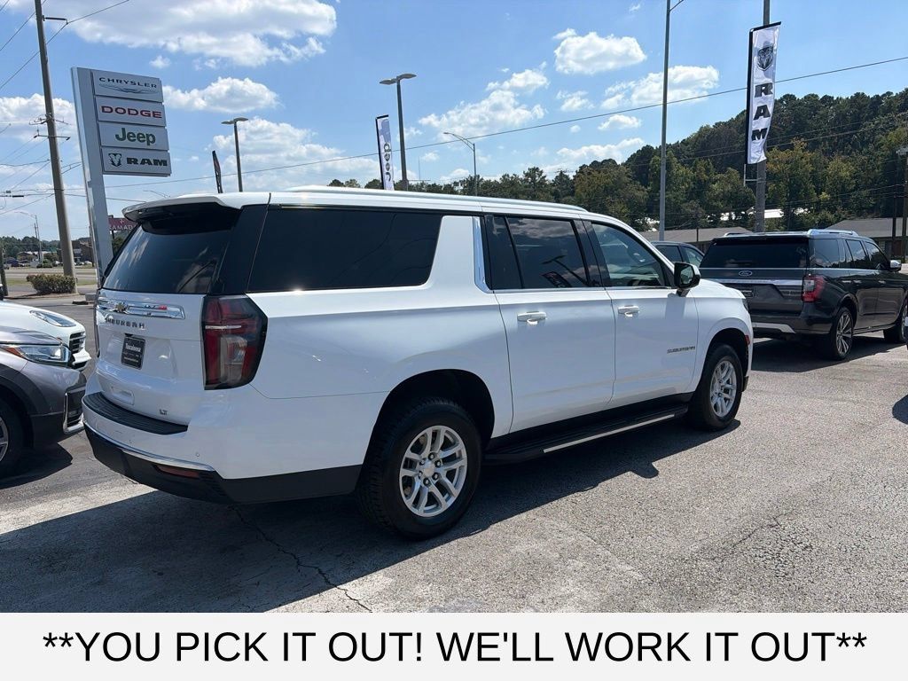 Used 2024 Chevrolet Suburban LT RWD image 6