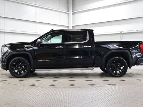 Used 2022 GMC Sierra 1500 Denali w/ Technology Package AWD/4WD image 4