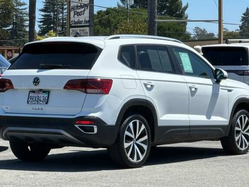 Used 2022 Volkswagen Taos SE FWD image 4