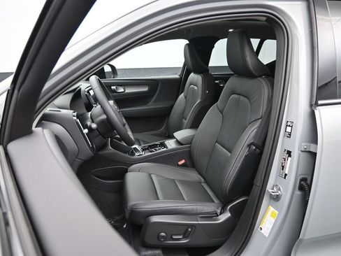 New 2026 Volvo XC40 B5 Plus w/ Protection Package Premier image 20