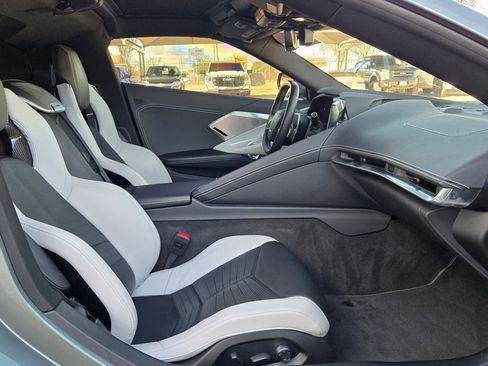 Used 2023 Chevrolet Corvette 2LT w/ Z51 Performance Package image 26