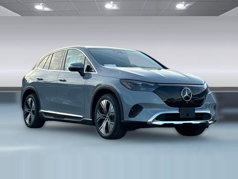 New 2026 Mercedes-Benz EQE 320 4MATIC SUV image 7