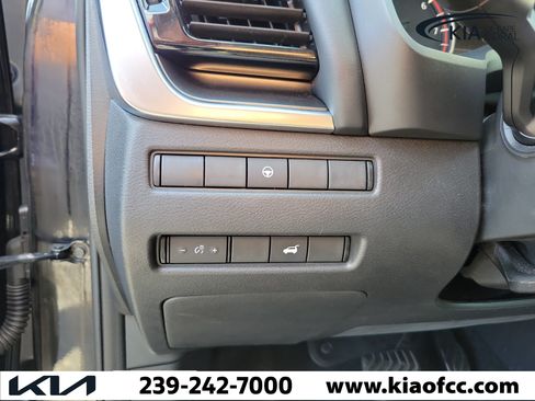 Used 2021 Nissan Rogue SV w/ Premium Package FWD image 25