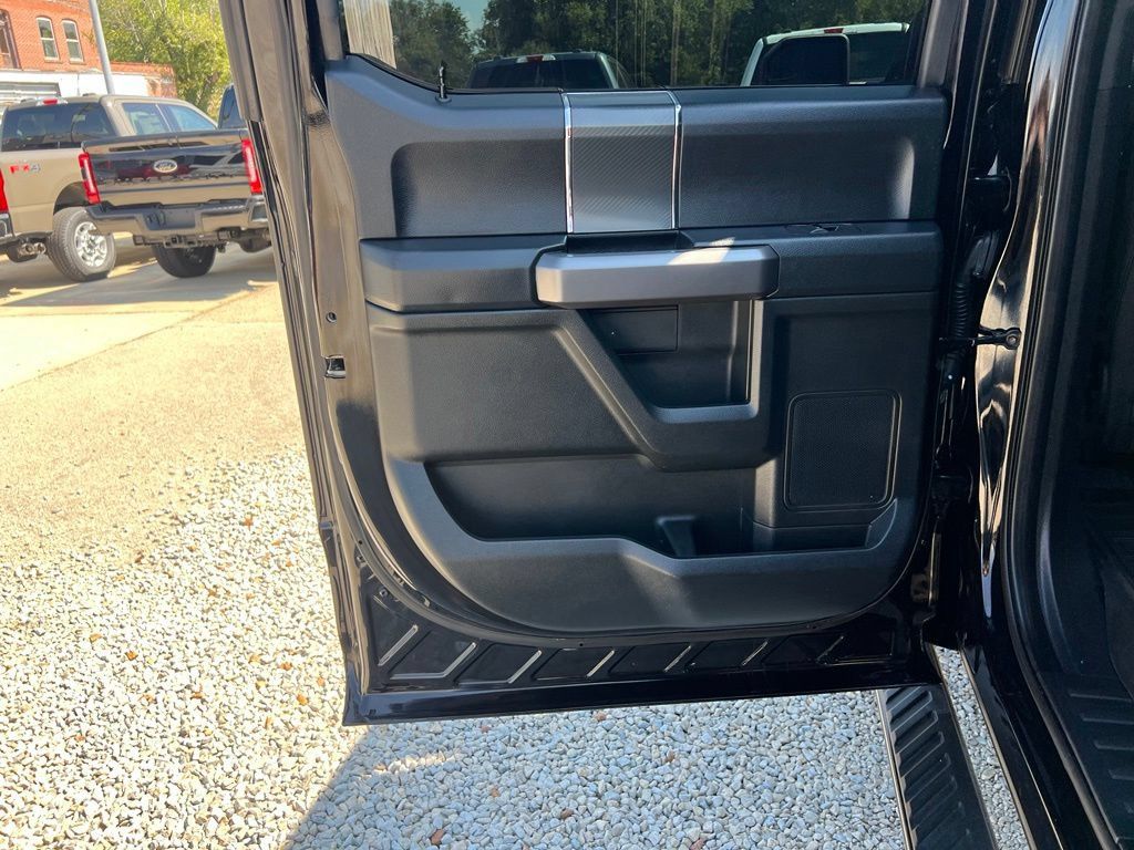 Used 2020 Ford F150 XLT w/ Equipment Group 302A Luxury AWD/4WD image 15