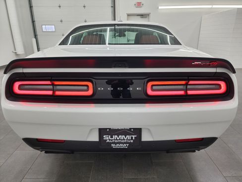 Used 2019 Dodge Challenger SRT Hellcat Redeye image 28