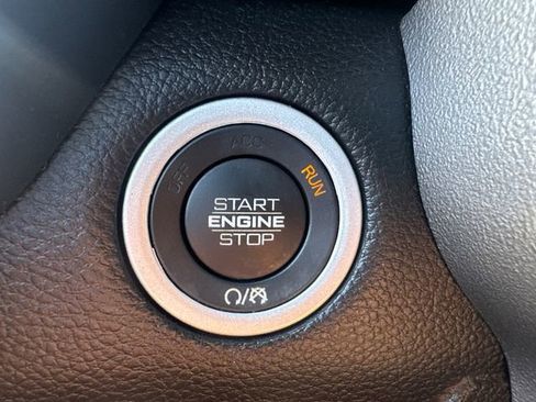 Used 2023 RAM 1500 Laramie image 34