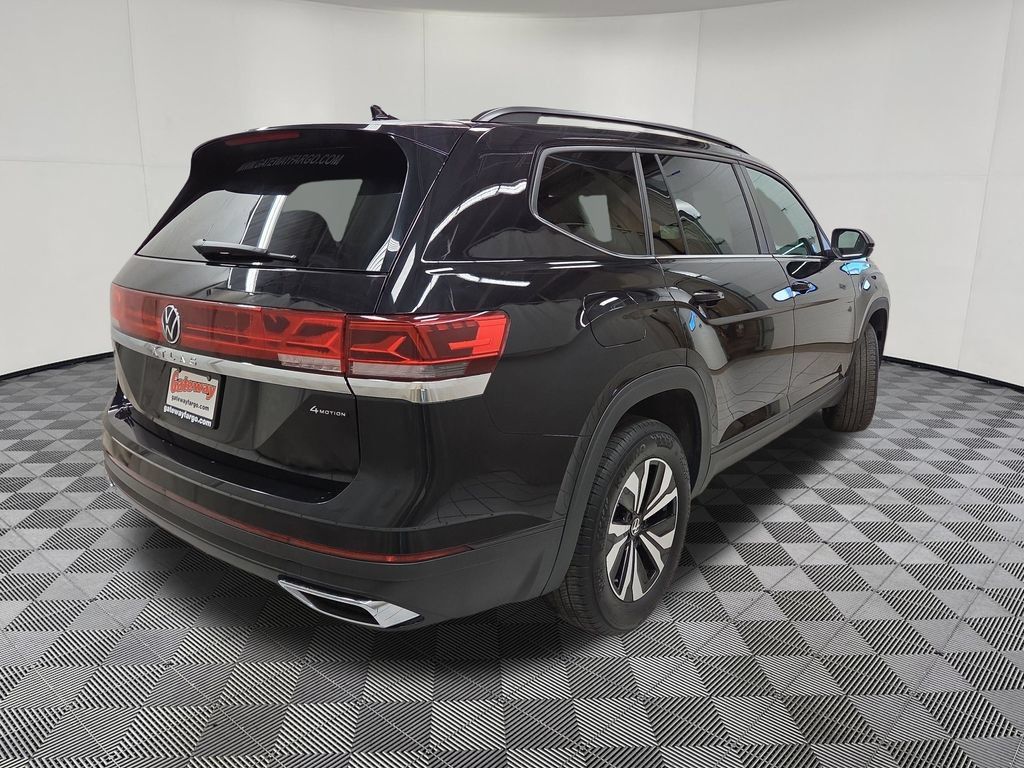 Used 2026 Volkswagen Atlas SE AWD/4WD image 4