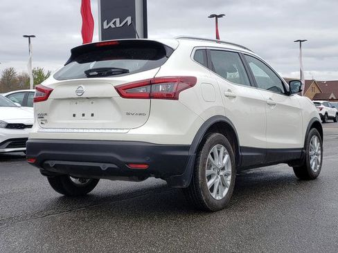 Used 2022 Nissan Rogue Sport SV AWD/4WD image 3