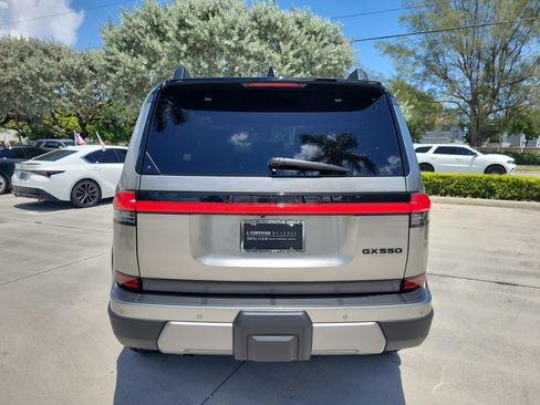 Certified 2026 Lexus GX 550 AWD/4WD image 7