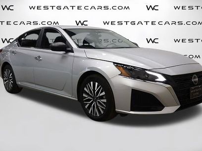 Used 2024 Nissan Altima 2.5 SV