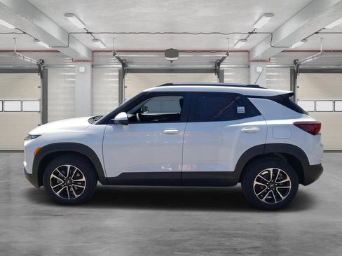 New 2026 Chevrolet TrailBlazer LT w/ Convenience Package FWD image 7