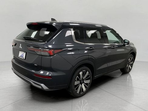 New 2026 Mitsubishi Outlander SEL image 3