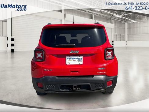 Used 2018 Jeep Renegade Latitude w/ Trailer Tow Group AWD/4WD image 4