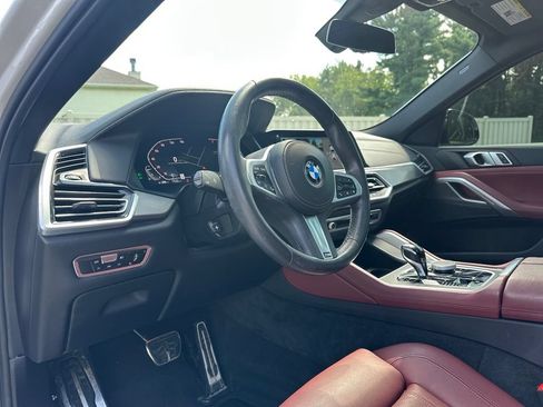Used 2022 BMW X6 xDrive40i w/ M Sport Package AWD/4WD image 17