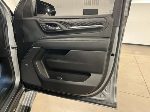 Used 2023 GMC Yukon Denali w/ Denali Reserve Package image 42