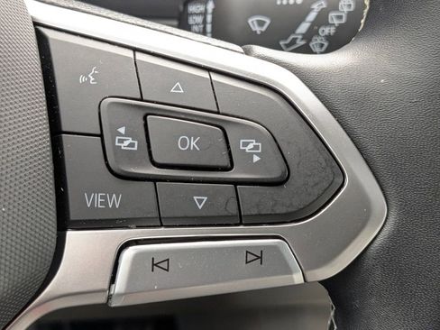 Used 2023 Volkswagen Tiguan SE R-Line image 19