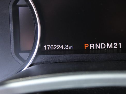 Used 2019 Ford F250 Lariat AWD/4WD image 9