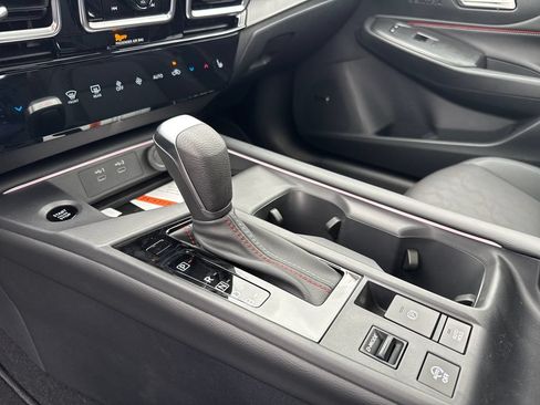 New 2026 Nissan Sentra SR w/ SR Premium Package FWD image 24