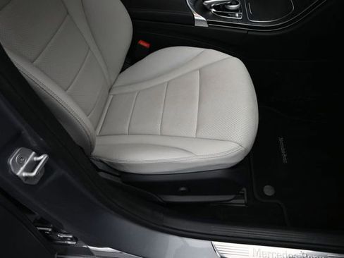 Used 2016 Mercedes-Benz C 300 4MATIC Sedan image 31