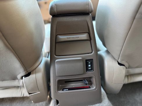 Used 2000 Toyota 4Runner Limited image 25