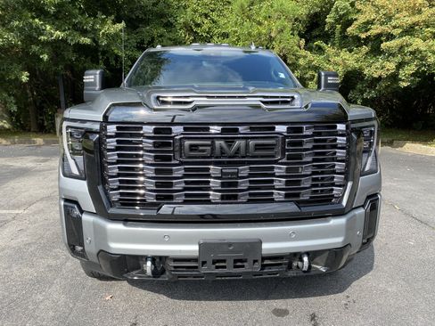 Used 2026 GMC Sierra 2500 Denali Ultimate AWD/4WD image 3