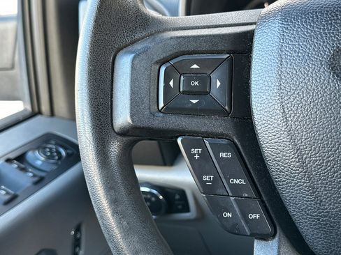 Used 2016 Ford F150 XLT image 33